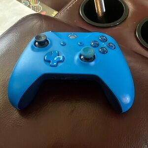 Blue Xbox controller